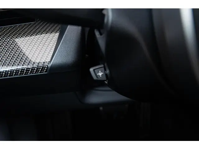 BMW 5 Serie Touring 520i 2024 Benzine 43