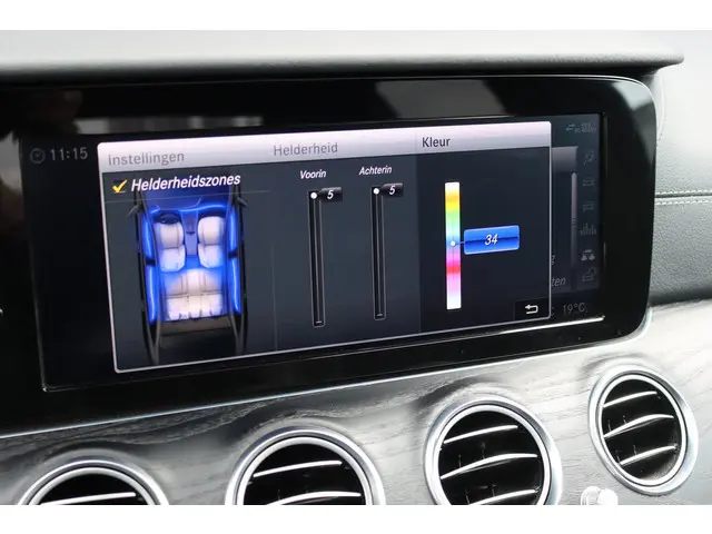 Mercedes-Benz E-Klasse 200 AMG Line | 2017 Benzine 20