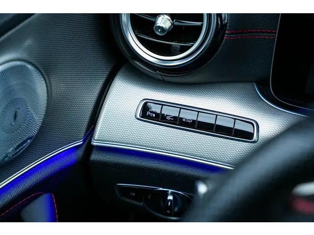 Mercedes-Benz E-Klasse AMG 43 4Matic 2018 Benzine 21