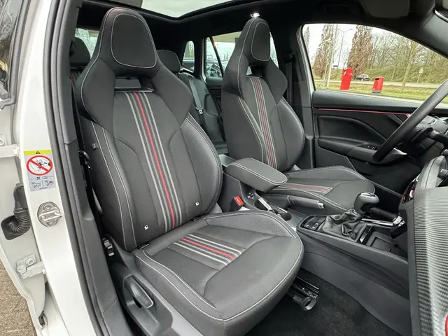 Škoda Kamiq Monte Carlo 1.5 TSI DSG 2024 Benzine 6