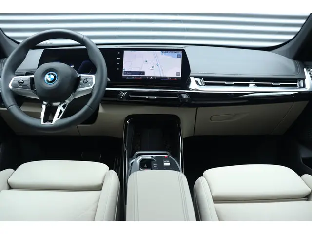 BMW iX1 eDrive20 2025 Elektrisch 11