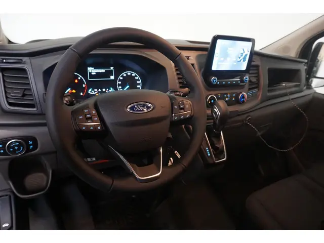 Ford Transit Custom 2