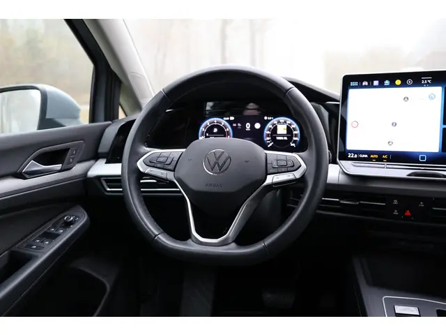 Volkswagen Golf 1.5 eTSI Life Edition 2024 Benzine 20