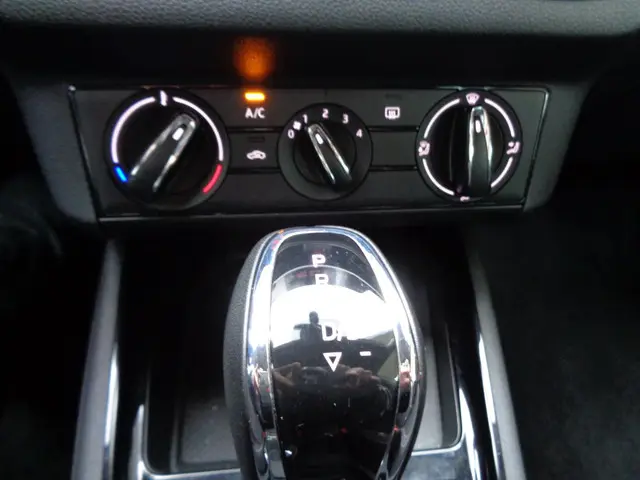 Škoda Kamiq 1.0 TSI Ambition 2023 Benzine 13