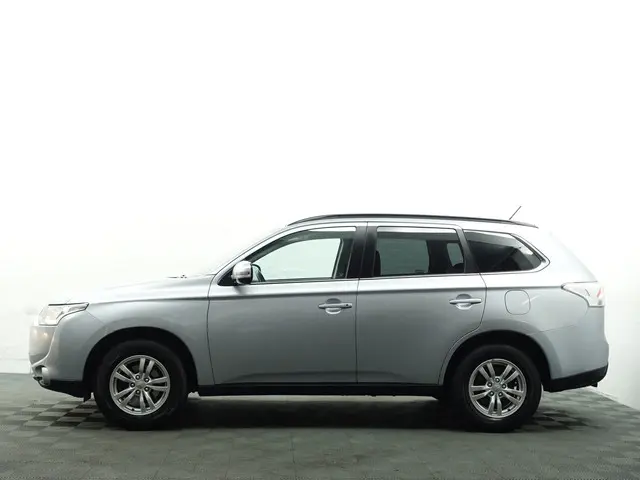 Mitsubishi Outlander 2.0 150Pk Intense Aut- 2014 Benzine 30