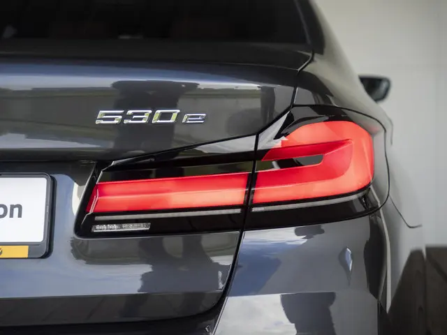 BMW 5 Serie Sedan 530e 2022 Hybride Benzine 60