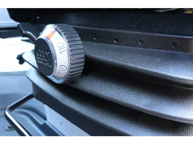 Mercedes-Benz Sprinter 317 CDI L2H2 2024 Diesel 19