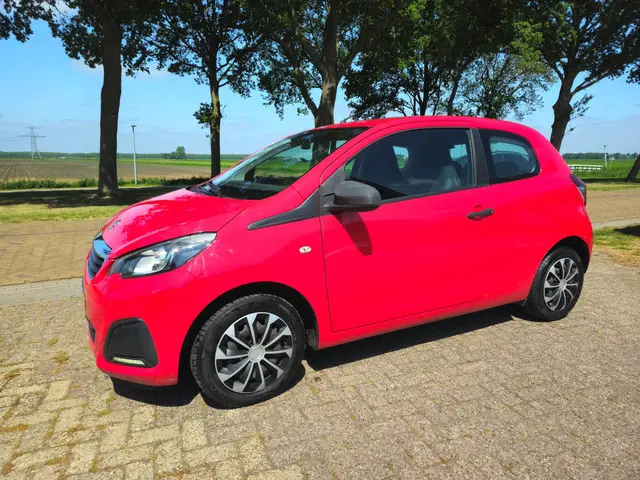 Peugeot 108 1.0 e-VTi Access 2014 Benzine 10