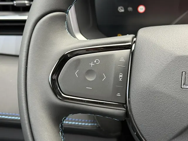 Lynk & Co 01 1.5 PHEV Business Edition 2025 Hybride Benzine 28