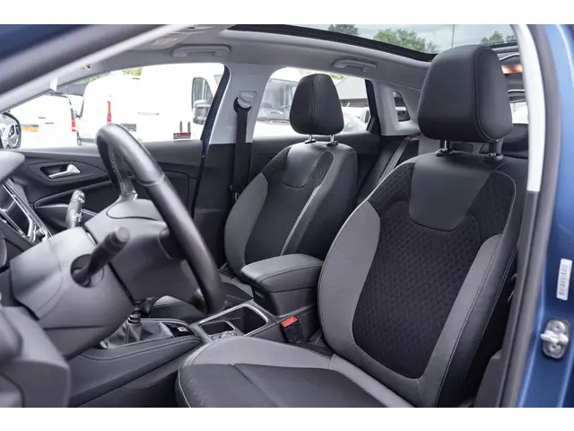 Opel Grandland X 1.2 Turbo Innovation 2018 Benzine 31