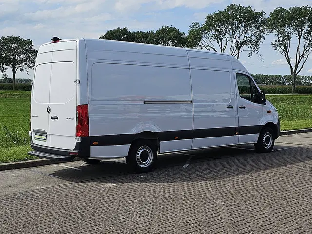 Mercedes-Benz Sprinter 317 2023 Diesel 3