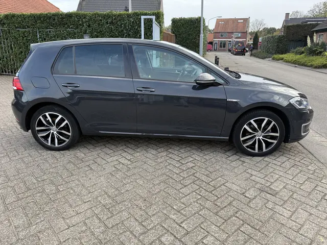Volkswagen e-Golf e-Golf 2019 Elektrisch 2