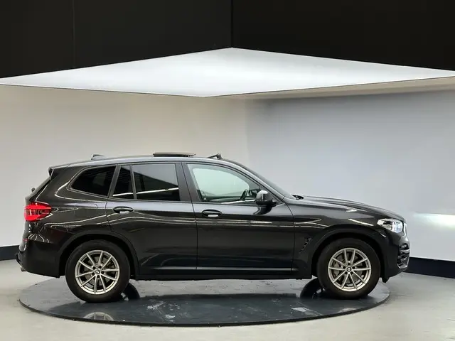 BMW X3 xDrive30i High Executive 2018 Benzine 33