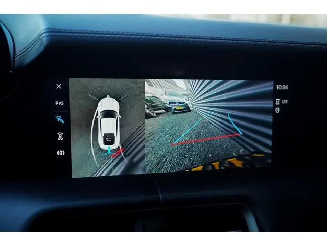 Porsche Taycan Turbo 93 kWh 2020 Elektrisch 24