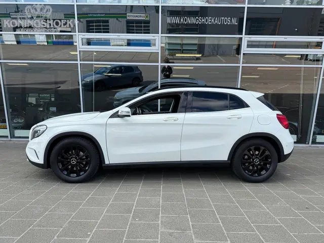 Mercedes-Benz GLA 200 Ambition Automaat 2014 Benzine 11