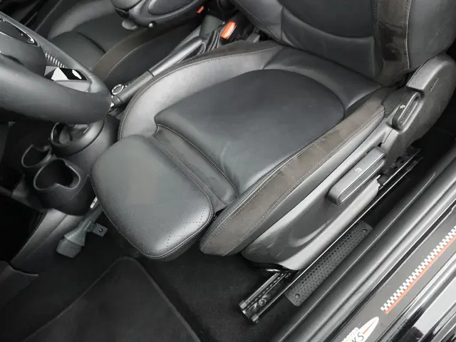 MINI Cooper Cabrio 3-deurs 2022 Benzine 13