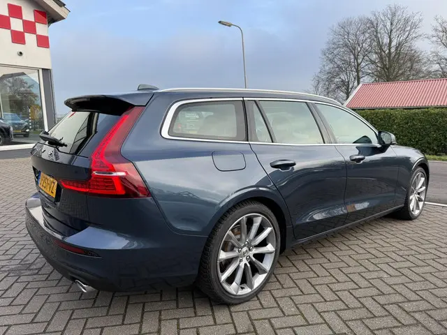 Volvo V60 3