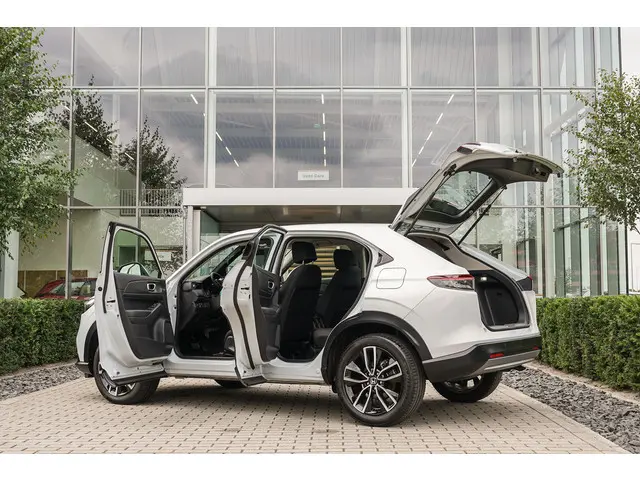 Honda HR-V 1.5i e:HEV ELEGANCE 2022 Hybride Benzine 35
