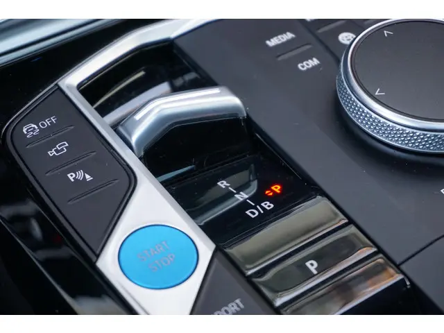 BMW iX3 80 kWh 2023 Elektrisch 12