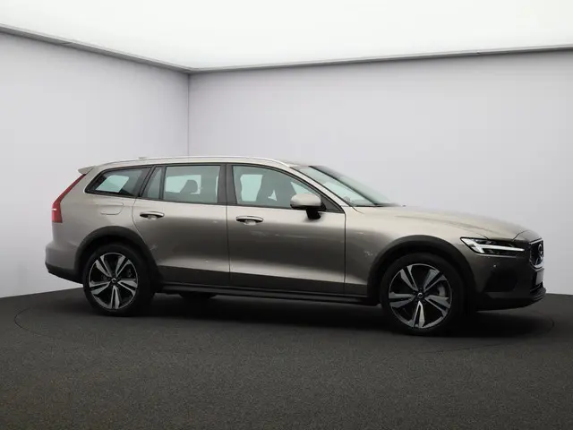 Volvo V60 Cross Country 2.0 B5 AWD Pro 2020 Benzine 29