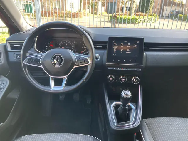 Renault Clio 1.0 TCe Intens Cc,Pdc,keyless,... 2019 Benzine 8