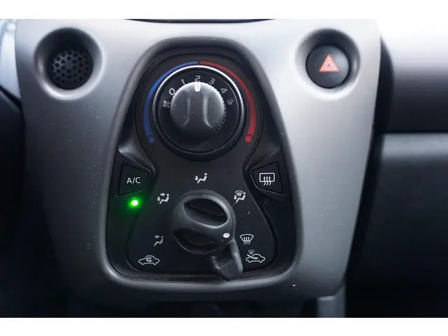 Peugeot 108 1.0 e-VTi Active 2019 Benzine 17