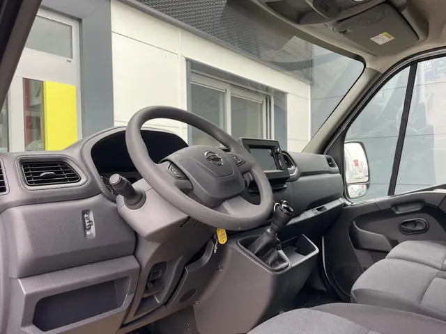 Nissan Interstar 2.3 dCi L2H2 N-Connecta 2024 Diesel 23