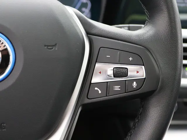 BMW 3 Serie 320e Touring 2021 Hybride Benzine 15