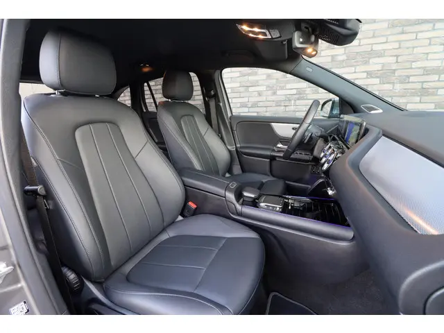 Mercedes-Benz GLA 250 e Style 2022 Hybride Benzine 12