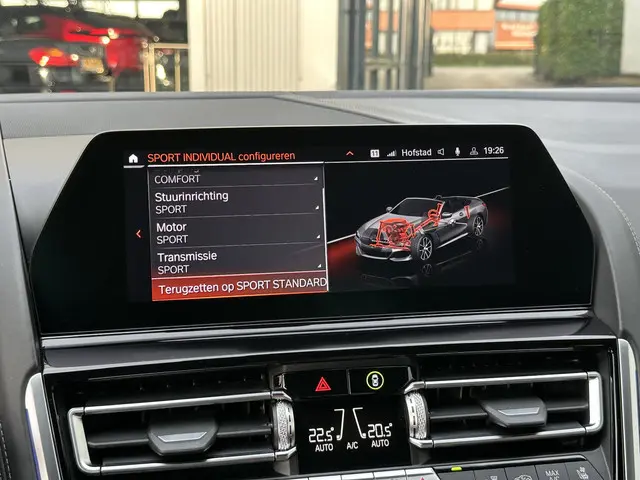 BMW 8 Serie 840i xDrive High Executive 2021 Benzine 91