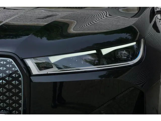 BMW iX xDrive50 2023 Elektrisch 23