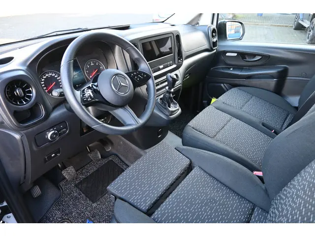 Mercedes-Benz Vito 116 CDI L2 Pro 2024 Diesel 4