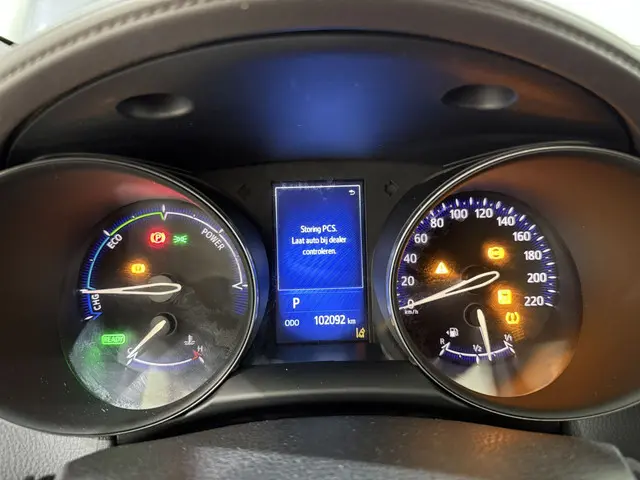 Toyota C-HR CH-R 1.8 Hybrid Executive 2017 Benzine 43