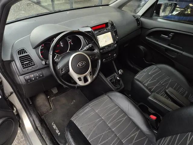 Kia Venga 1.4 CVVT First Edition 2015 Benzine 13