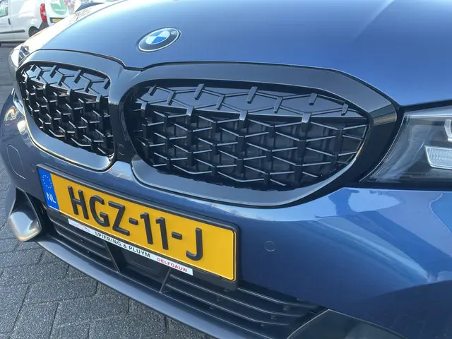 BMW 3 Serie Touring 330e 2020 Hybride Benzine 25