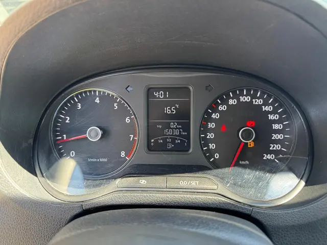 Volkswagen Polo 1.2 Easyline 2012 Benzine 12