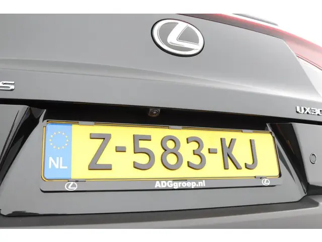 Lexus UX 300h Luxury Line 2024 Hybride Benzine 37