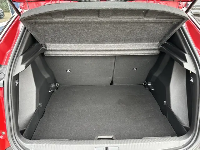 Peugeot 2008 1.2 Turbo 100 PK Allure 2024 Benzine 29