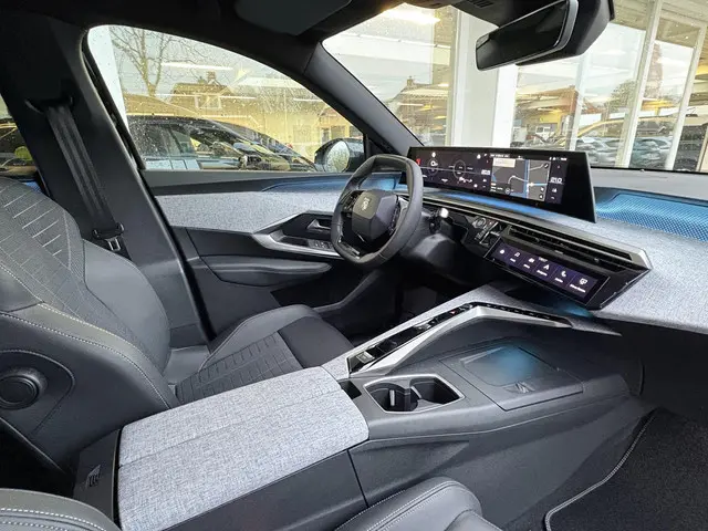 Peugeot 5008 1.2 Hybrid 145 GT 2025 Hybride Benzine 14