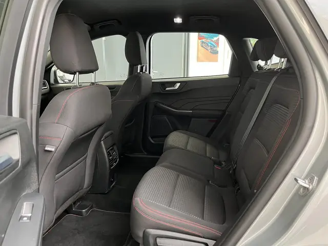 Ford Kuga 2.5 PHEV ST-Line 2023 Hybride Benzine 35