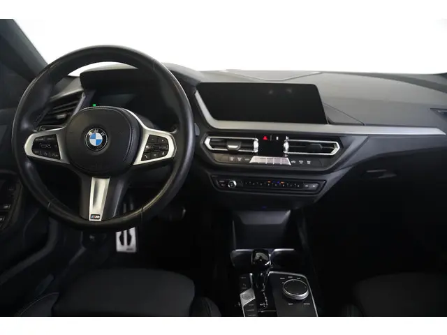 BMW 1 Serie 5-deurs 120i 2022 Benzine 10
