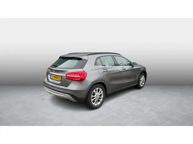 Mercedes-Benz GLA 2