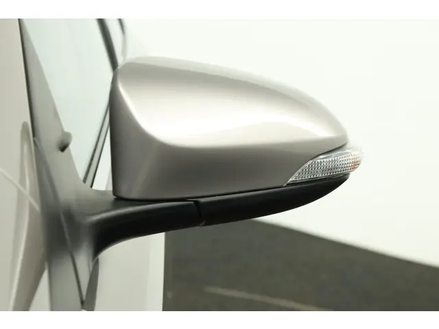 Toyota Auris 1.8 Hybrid Executive 2013 Hybride Benzine 37