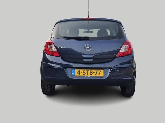 Opel Corsa 1.2-16V Berlin Airco, Cruise, NAP 2013 Benzine 6