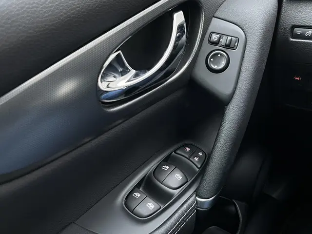 Nissan QASHQAI 1.3 DIG-T Premium Edition 2021 Benzine 23