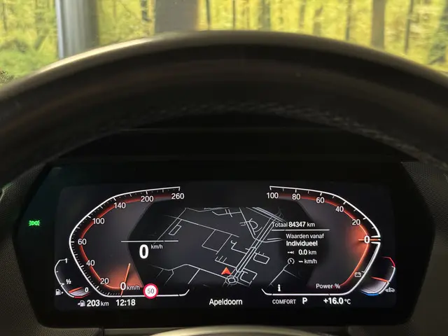 BMW 1 Serie 118i Business Sport Line 2021 Benzine 10