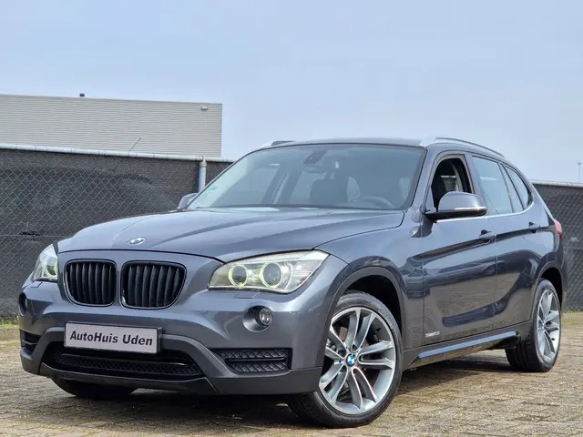 BMW X1 SDrive20i Executive Sport*Navi*Pdc* 2013 Benzine 8