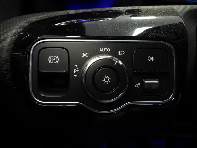 Mercedes-Benz A-Klasse A180 Premium Plus 2021 Benzine 23