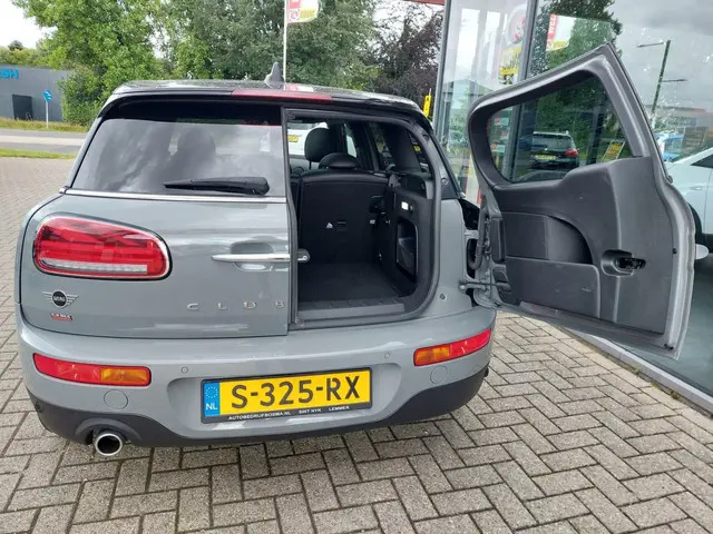MINI Clubman 1.5 Cooper Business Edition 2019 Benzine 13