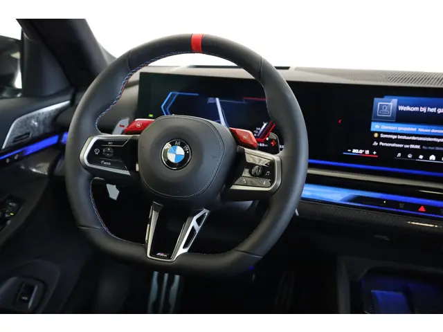 BMW M5 Touring 2025 Hybride Benzine 11